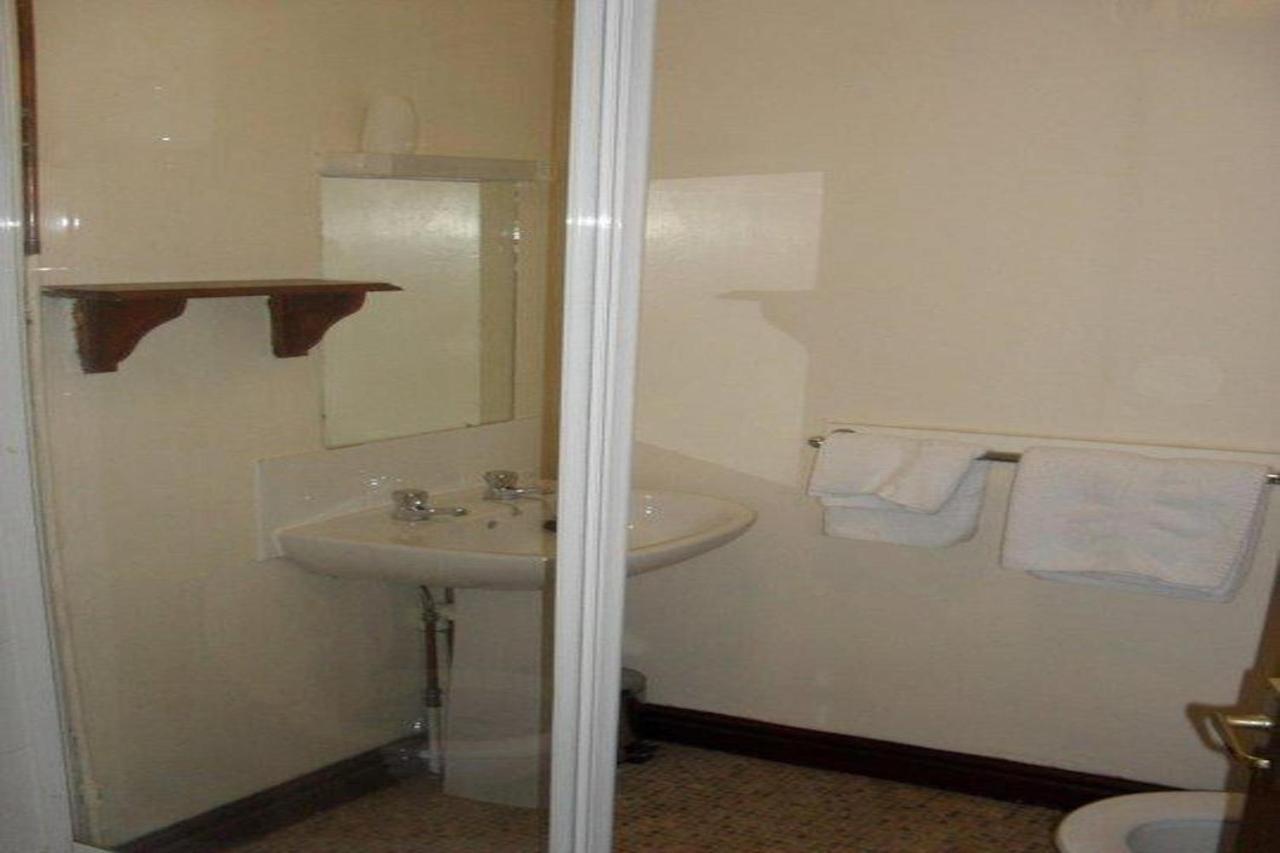 Oyo Lord Nelson Otel Telford Dış mekan fotoğraf